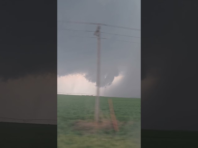 Imperial Nebraska supercell was looking interesting for a little while today #shorts