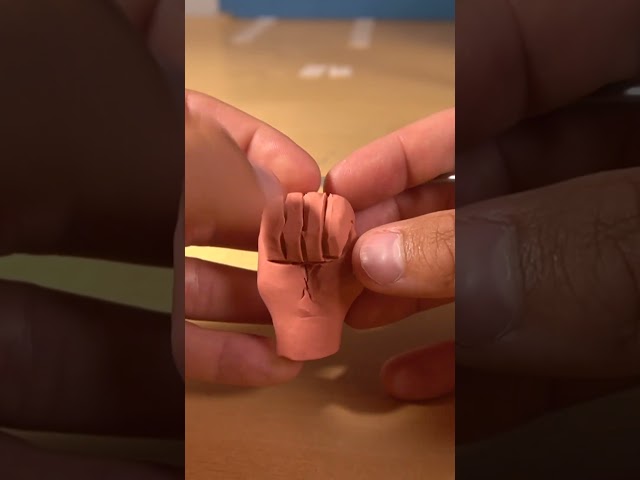 LET'S ANIMATE A CLAY HAND