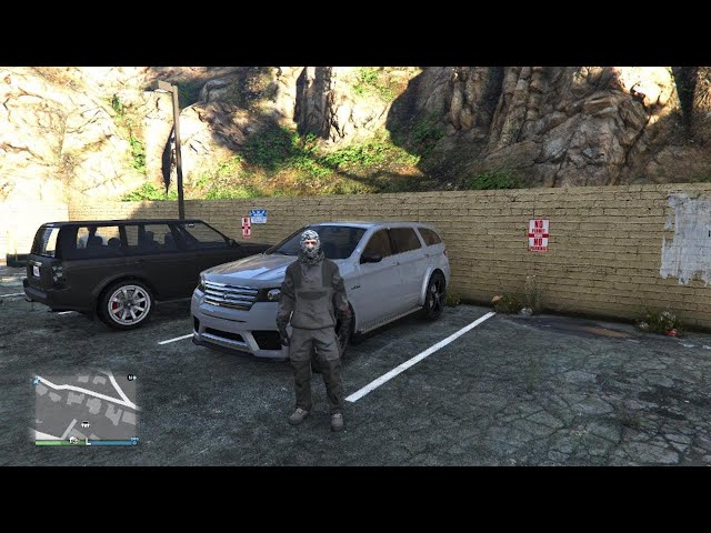 GTA 5 Online (Ep 4) Outfit Changing & A Police Pursuit!!