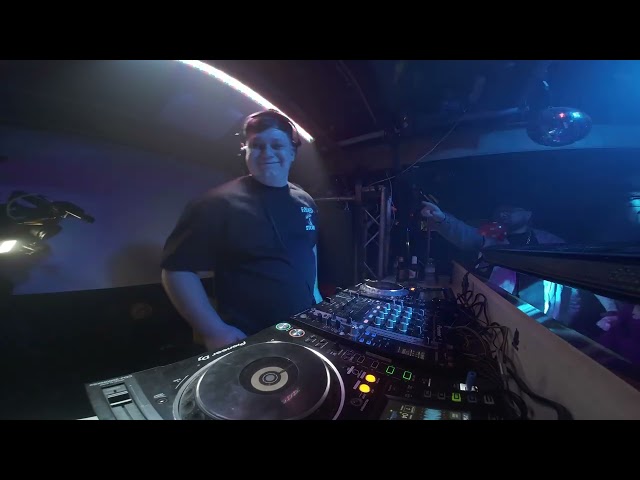 Kirby B2B M.Cowell - Marcus B2B Domer (Faction x Breakin Soundz @ The Doncaster Warehouse)