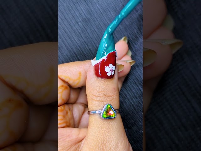 easy nail art design for beginners 💝🤩 #nailart #nail #youtubeshorts #simplenails