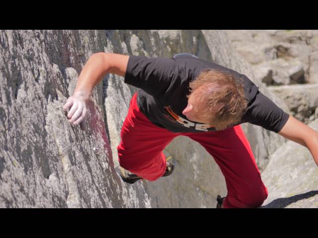 Free Solo Climbing: Janusz Gołąb - Zamarła Turnia