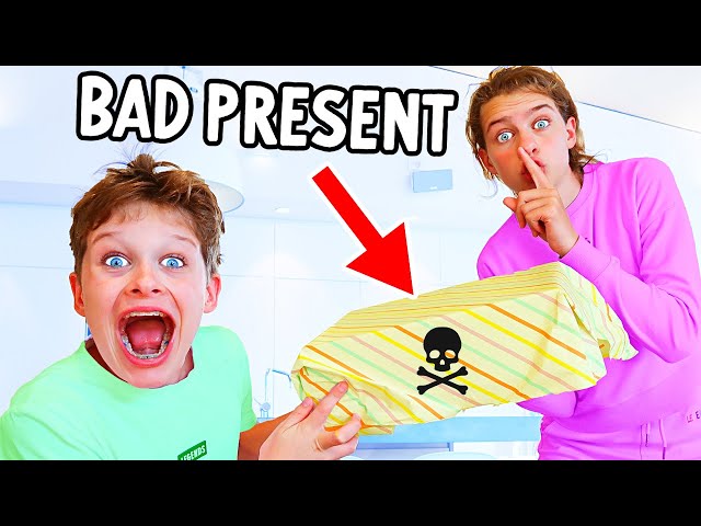 GIVING MY SIBLINGS BAD PRESENTS TO SEE HOW THEY REACT w/The Norris Nuts