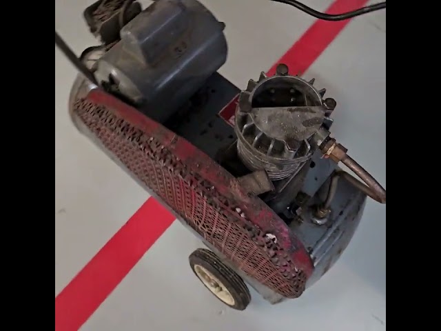 Vintage Speedaire 10-Gallon Industrial Duty Air Compressor