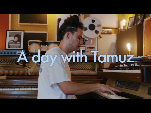 Walk around the studio with Tamuz