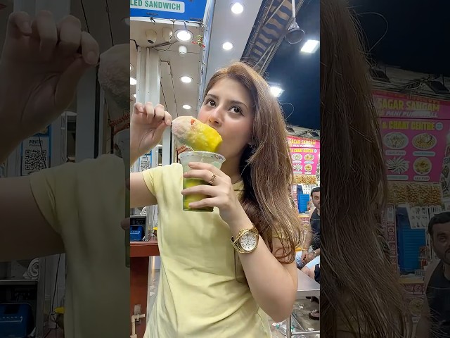 Juhu mini vlog🌊😍 #arishfakhan #arishfakhanvlog #minivlog #juhu #vlog #food #foodvlog #shorts #fyp