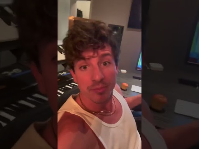 “OH NOOOO” [Left And Right] Charlie Puth via TikTok | June 9, 2022