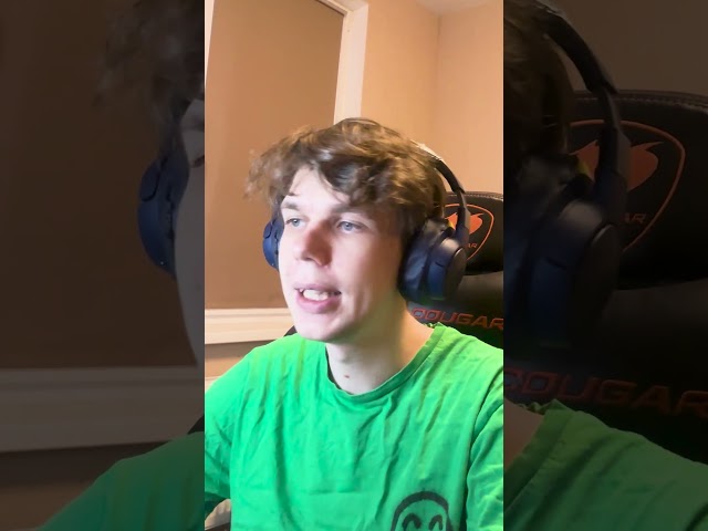 My First Time Playing Minecraft in Roblox! 😂