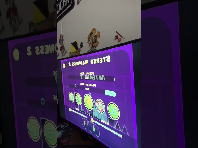 Playing geo dash but randomly