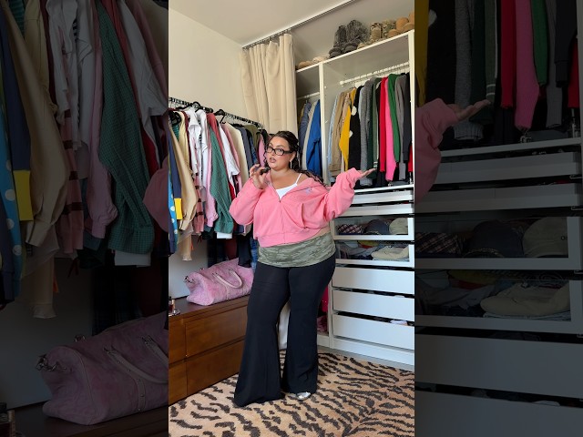 WE’RE WEARING SUPER FLARES BTW🤪🎀🕺 @PINK  #pinkpartner available now!! #falloutfits #plussize