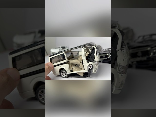 Crashed Toyota Hiace 😳 #automobile #diecastcars