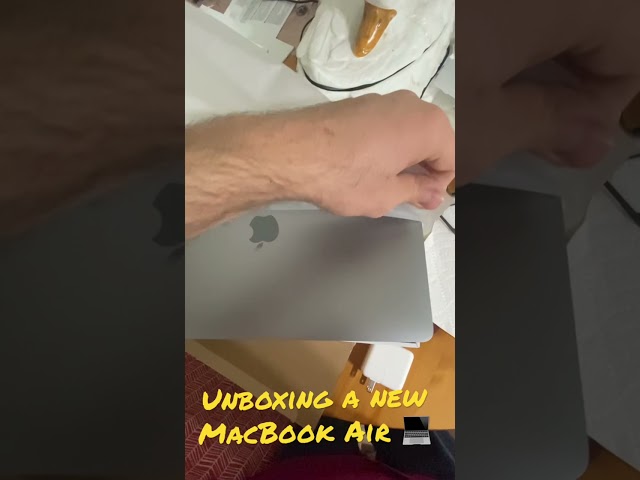 Unboxing A New MacBook Air 💻
