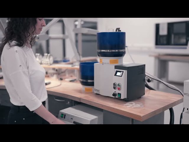 Automated Polishing of Dental Splints | MAXI Dental by OTEC #postprocessing