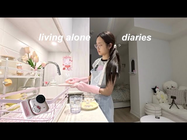 LIVING ALONE DIARIES🫧: cooking my cravings, world cup, friend reunions, vlogging cam, busy days