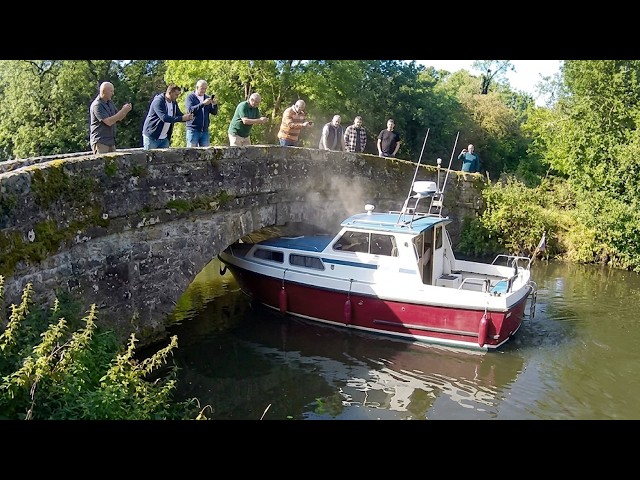 Idiots In Boats Caught on Camera