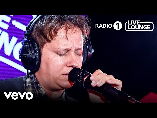 Nothing But Thieves - Baby Kool (Evelyn) in the Live Lounge