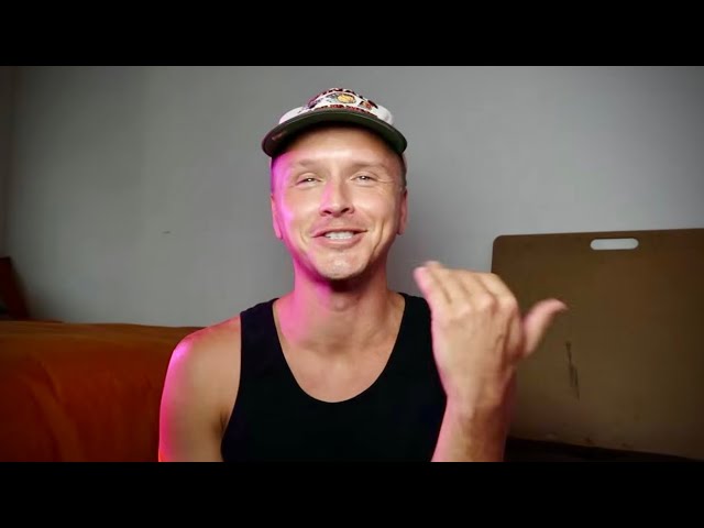 YOU ARE INCAPABLE OF PRETENDING & IT’S HILARIOUS TO ME! 