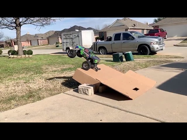 Jumping my Traxxas stampede vxl for the first time!