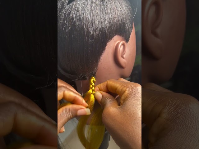 How to Keep 3 Braid Strands Separated | Beginner Braiding Tutorial #shorts