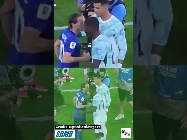 বিশ্বকাপের শেষ ম্যাচটি খেলে ফেললেন ক্রোয়েশিয়ার কিংবদন্তি Luca Modric।জড়িয়ে ধরলেন Ronaldo!
