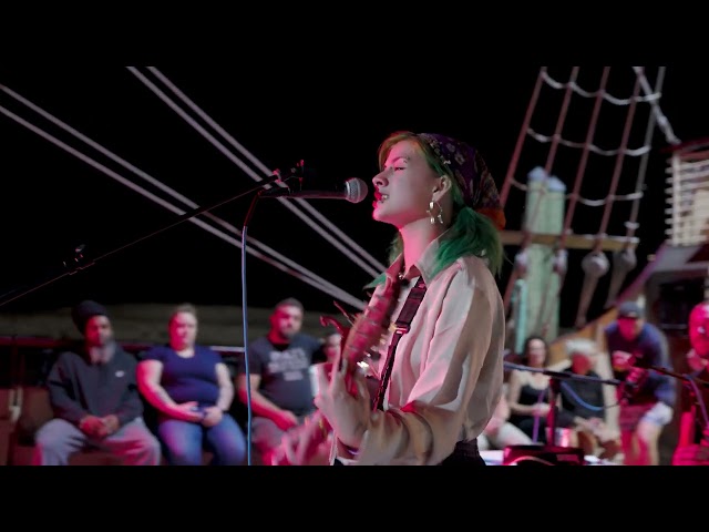 Land of Valen performing "Creep" by Radiohead on Everything Is Funny