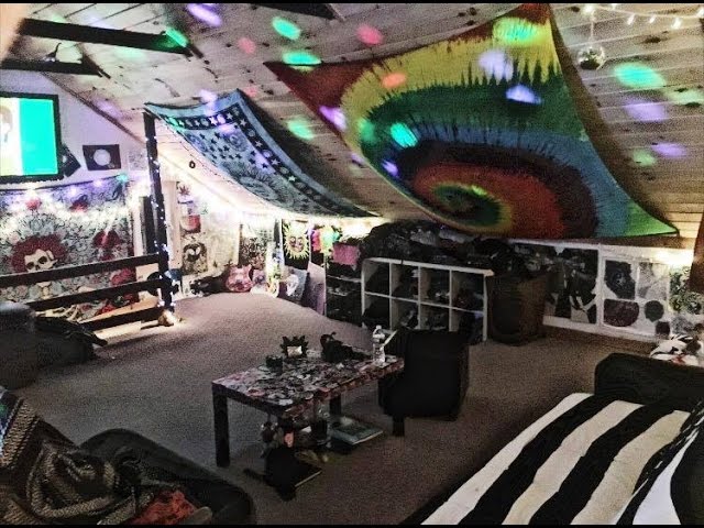 MY ROOM TOUR!