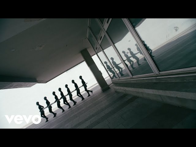 The Chemical Brothers - Go (Official Music Video) ft. Q-Tip
