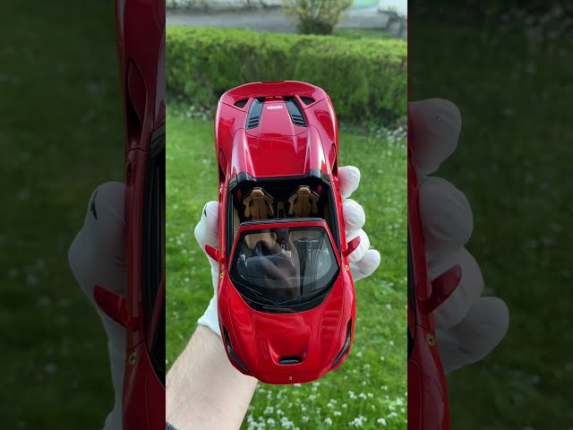 F8 Spider in rosso metallizzato #scalemodel