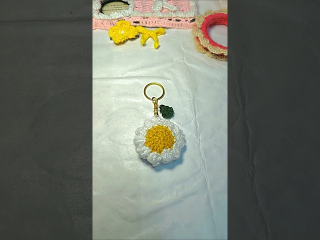 crochet keychain| #crochet #craft #diy #diykeychain #handmade #shorts #shortsfeed #crocheting