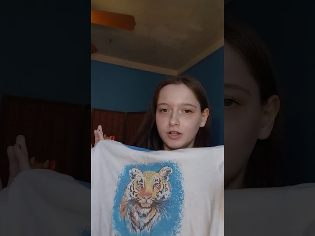 Unboxing the shirt of my dreams from Depop!