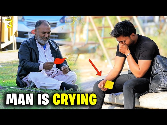 Giving Encouraging Notes to Strangers ❤️ | Men Crying After Reading Notes 😢