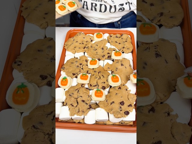 The Perfect Gooey Dessert For Your Fall Party!👻
