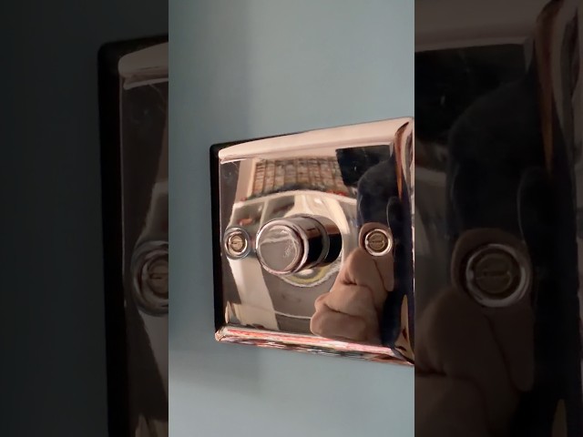 Using A Dimmer Switch To Dim The Lights For Mood & Aesthetics