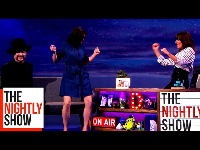 Vicky McClure & Davina McCall Throw Shapes in Front of Boy George