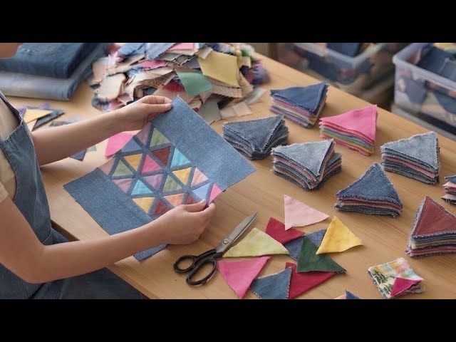 Easy sewing tricks ✂️Rags to Luxury: How to Sew a Designer Makeup Pouch from Scraps(patchwork idea)