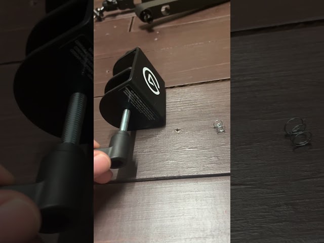 😯BROKEN Elgato Mic Arm #elgato