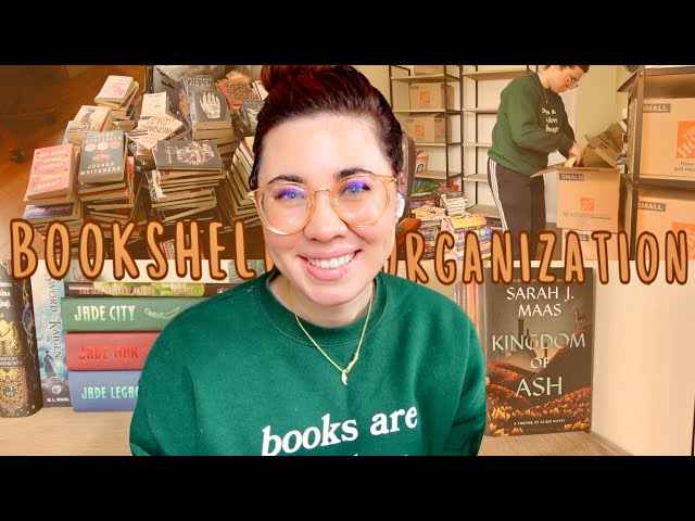 BOOK SHELF ORGANIZATION | unpacking my books!