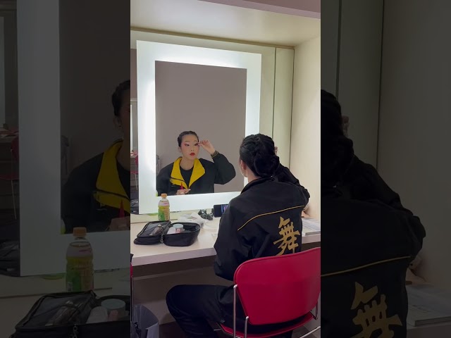 Another mesmerising VR dance collab with Singapore Chinese Dance Theatre.