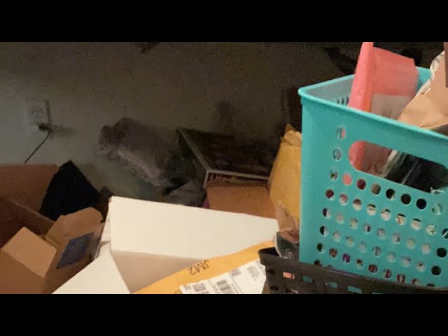 Clean vlogging room