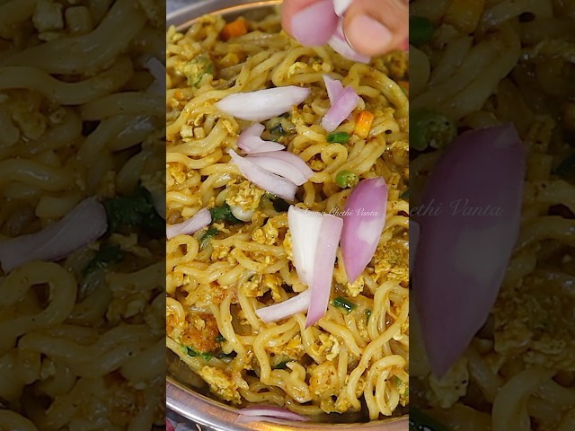 బీచ్ రోడ్లో తిన్న ఎగ్ మ్యాగీ😋 Full Recipe👆#shorts #youtubeshorts #eggmaggie #eggmaggi  #streetfood