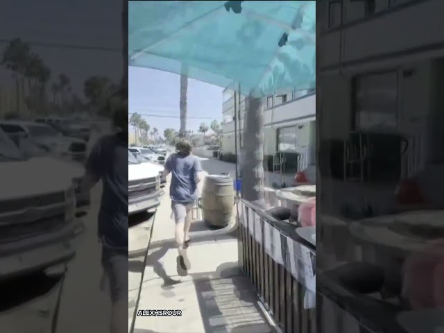 'Get him!' - Man chases down boardwalk Tesla driver