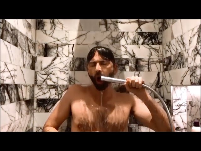 David Tennant singing/lip-synching in the shower!!
