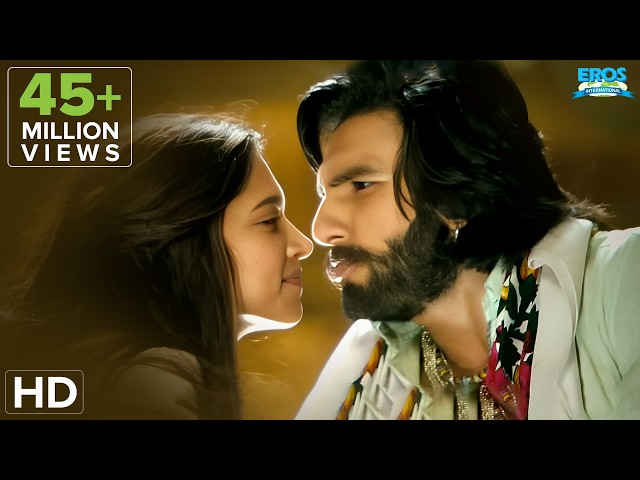 Cute Kiss Between Deepika Padukone & Ranveer Singh - Goliyon Ki Rasleela Ram-Leela | Romantic Scene
