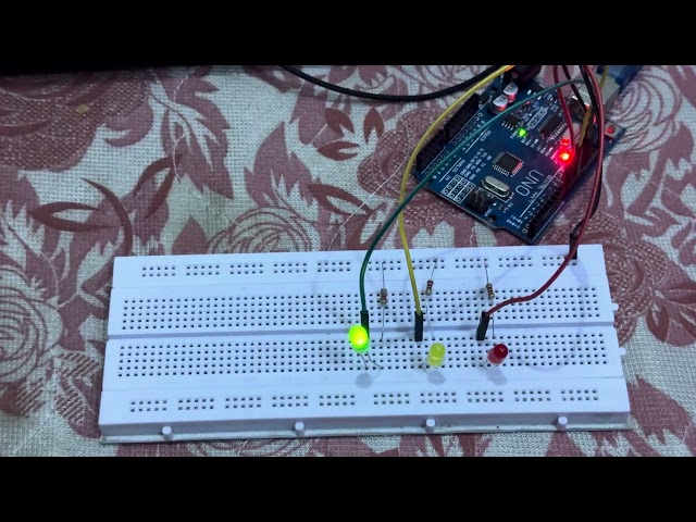 Arduino UNO based Traffic light system 