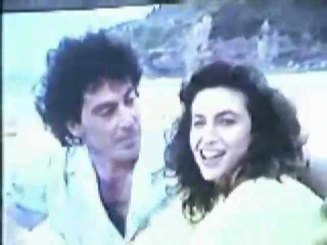 Claudia Black in "Police rescue" 01