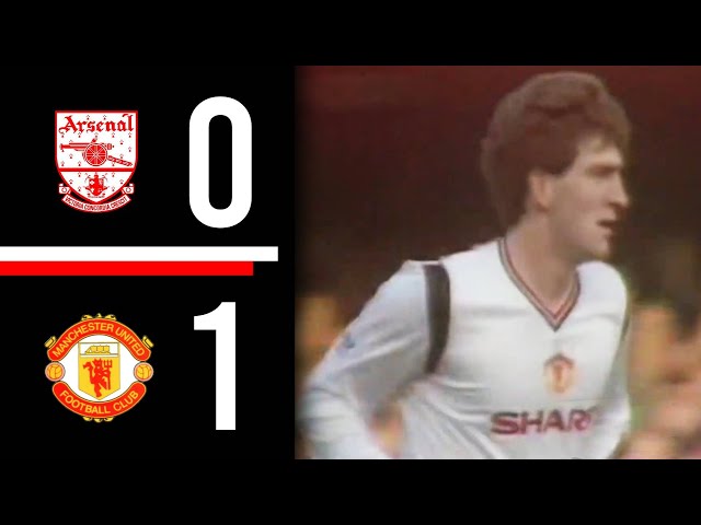 Arsenal v Manchester United | Storming Norman Whiteside | Highlights | 1984/1985
