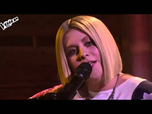 4  Ellie Drennan Sings I Kissed A Girl 1