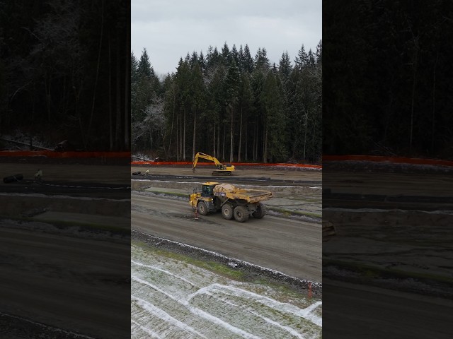 Komatsu HM460: operator tested, operator approved