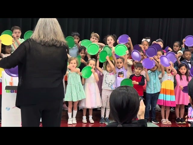 Rainbow musical kindergarten performance