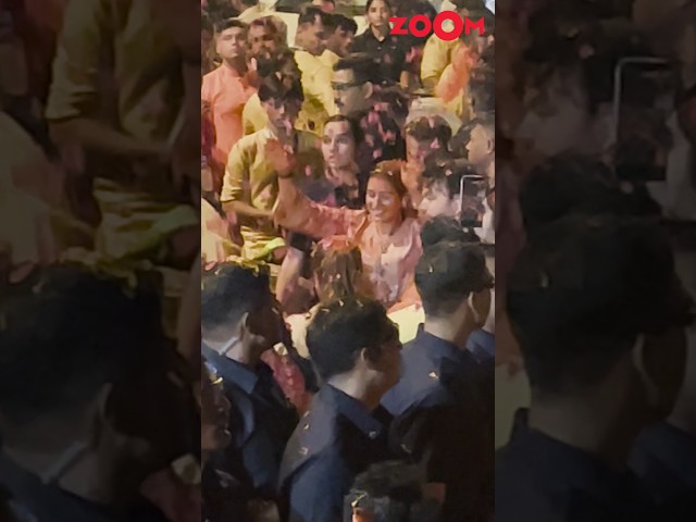 Radhika Merchant WHISPERS something to Anant Ambani while dancing during Ganpati Visarjan #shorts